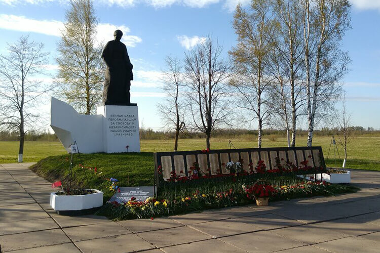 Братские могилы Санкт-Петербурга